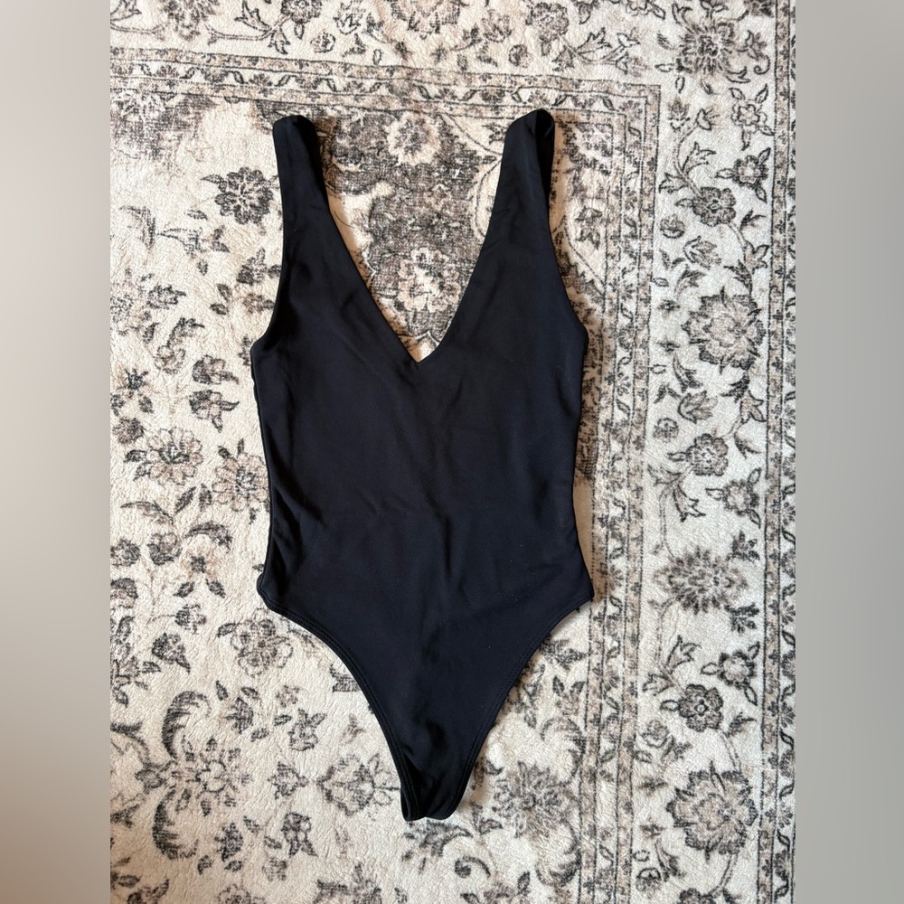 Babaton Black Bodysuit